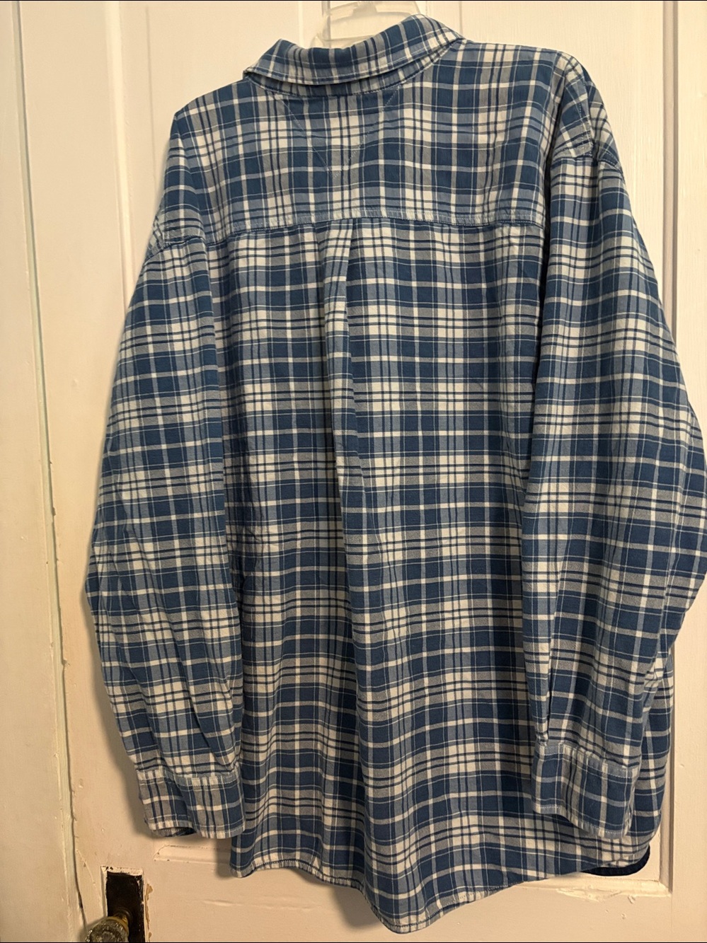 Blue Plaid Long-Sleeve Button-Up Shirt - Picture 3 of 3
